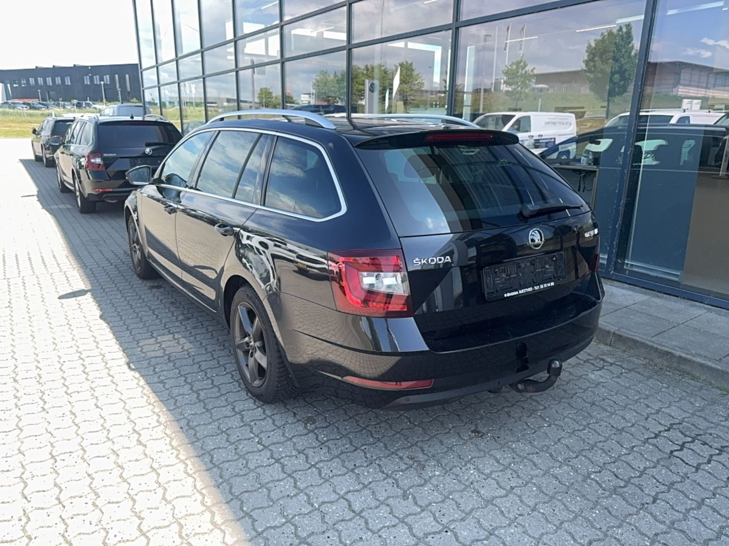 Sort Skoda Octavia fra 2018