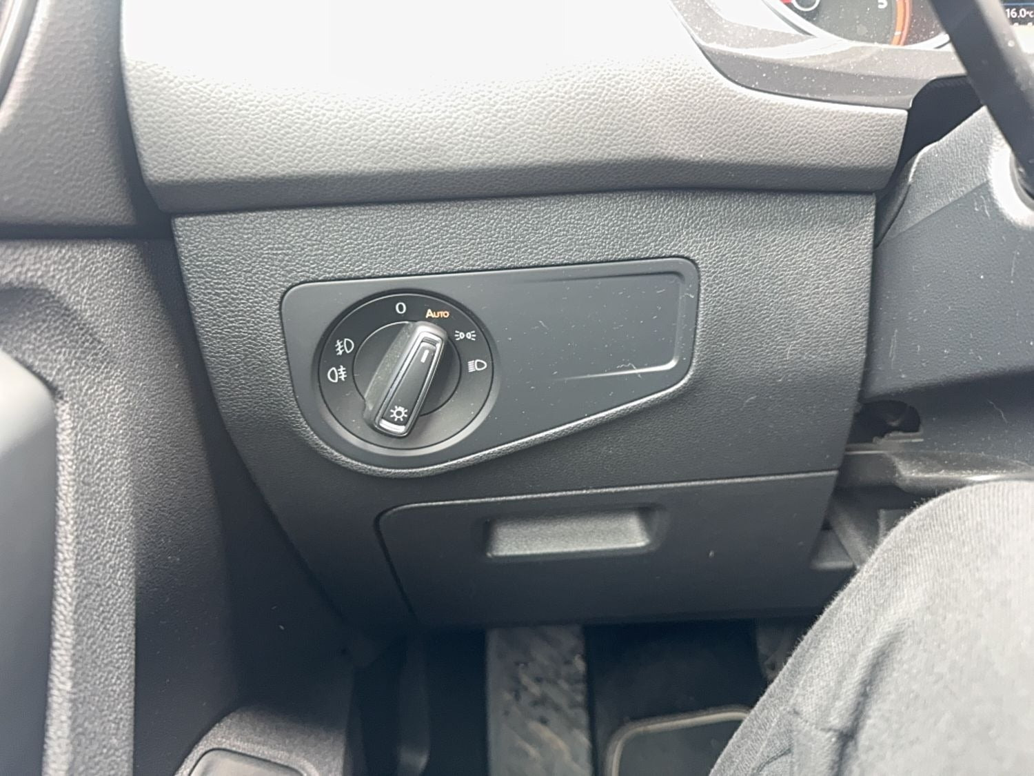 Hvid VW Tiguan fra 2019