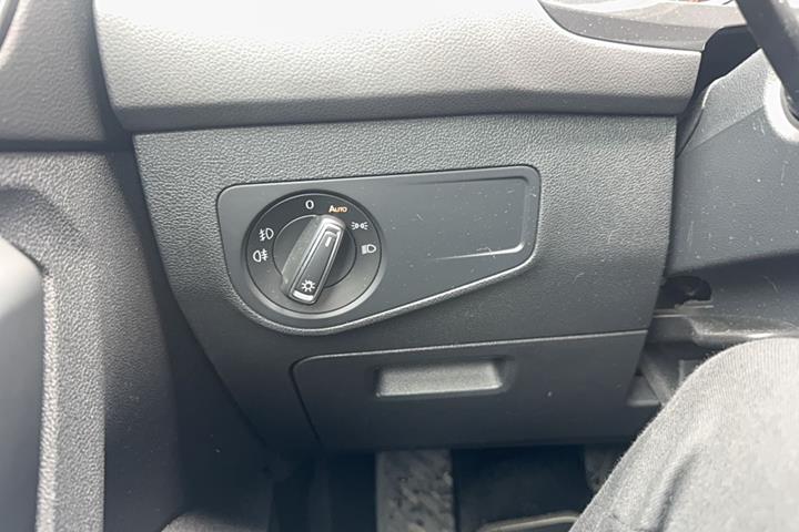 Hvid VW Tiguan fra 2019