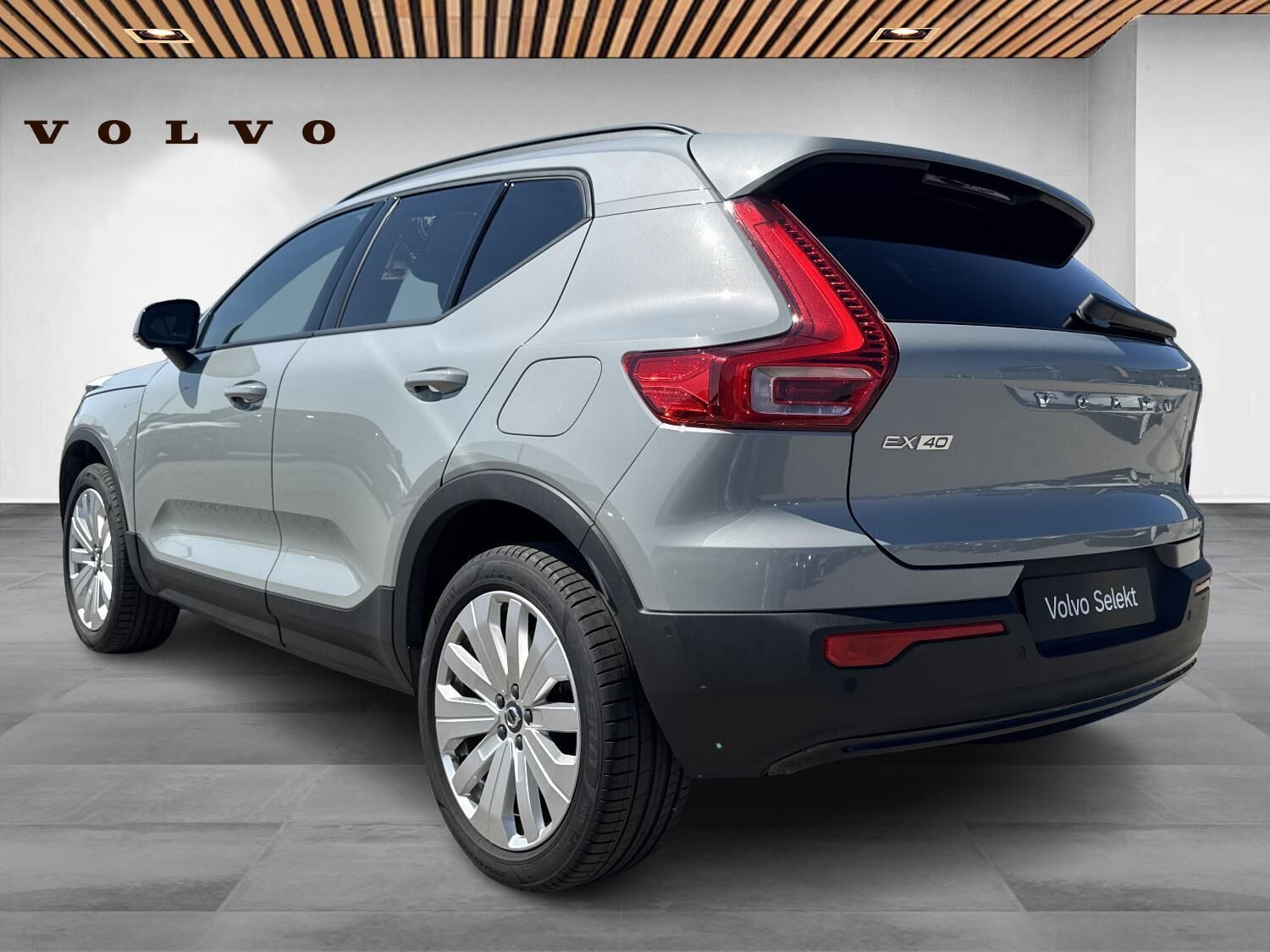 Grå Volvo EX40 fra 2025