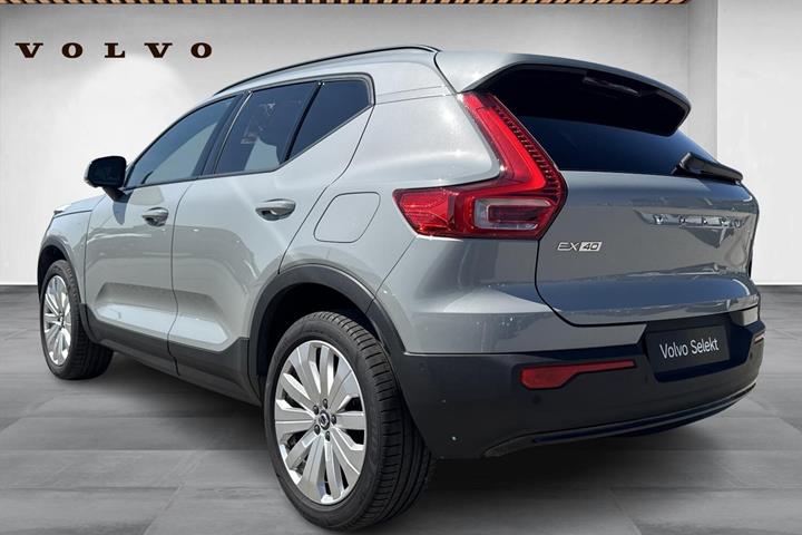 Grå Volvo EX40 fra 2025