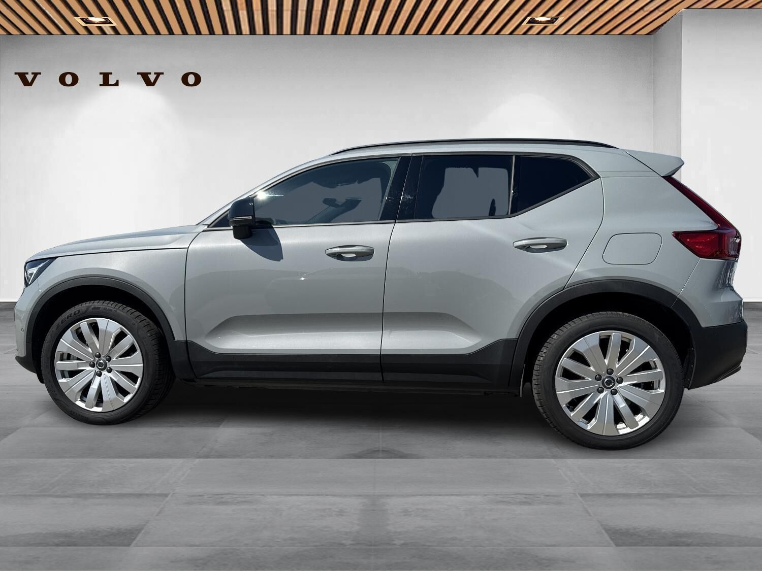 Grå Volvo EX40 fra 2025