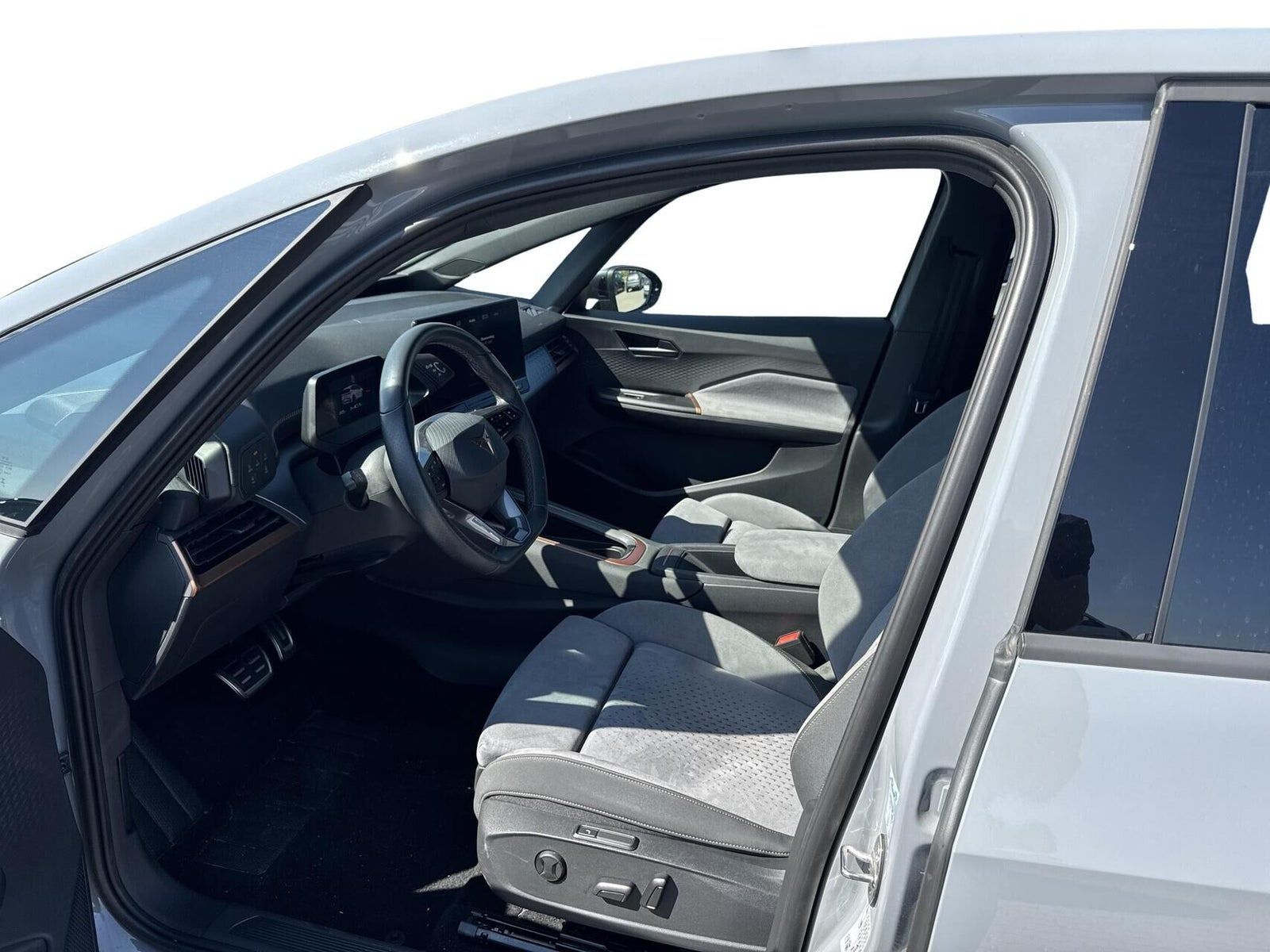 Grå Cupra Born fra 2024