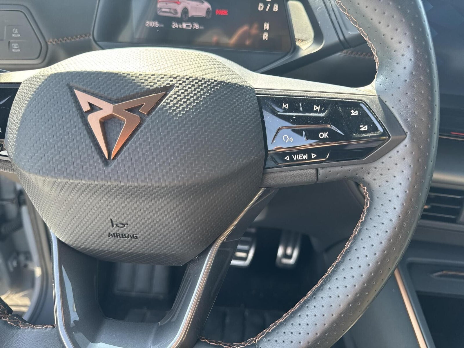 Grå Cupra Born fra 2024
