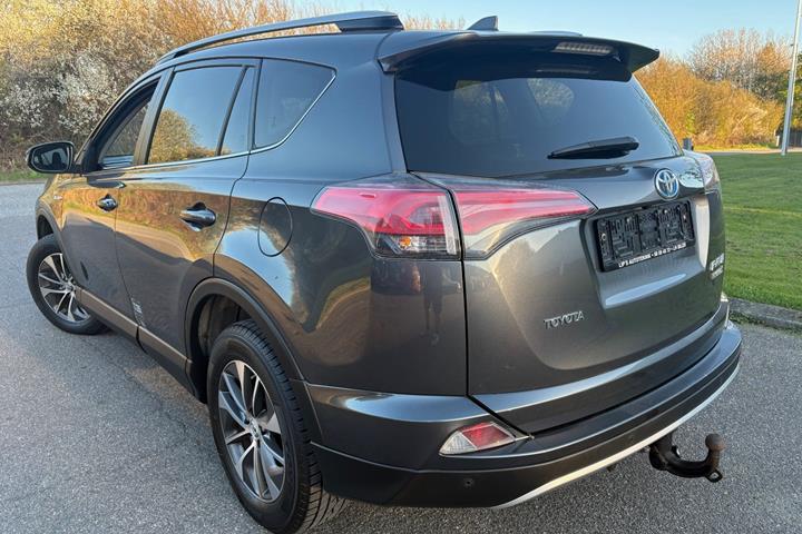 Sort Toyota RAV4 fra 2017