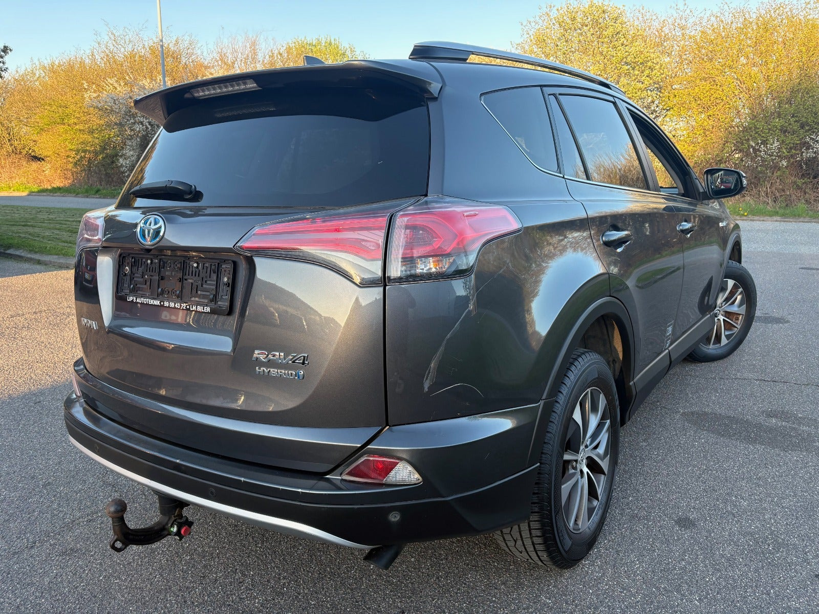 Sort Toyota RAV4 fra 2017