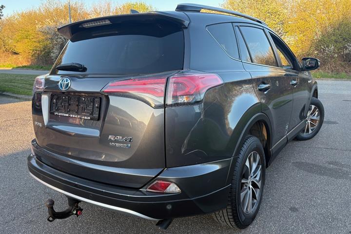 Sort Toyota RAV4 fra 2017