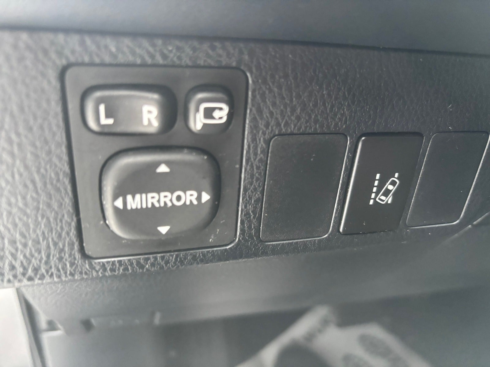 Sort Toyota RAV4 fra 2017