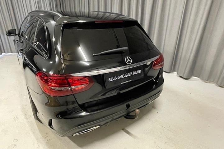 Sort Mercedes C220 d fra 2021