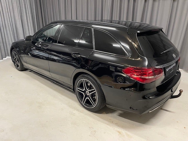 Sort Mercedes C220 d fra 2021