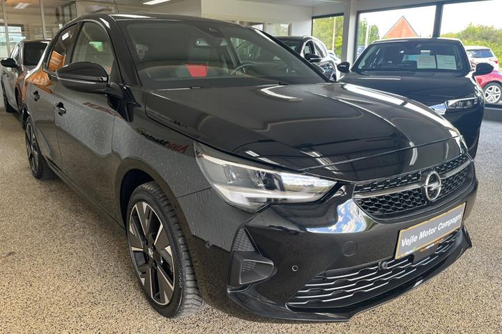 Sort Opel Corsa-e fra 2023