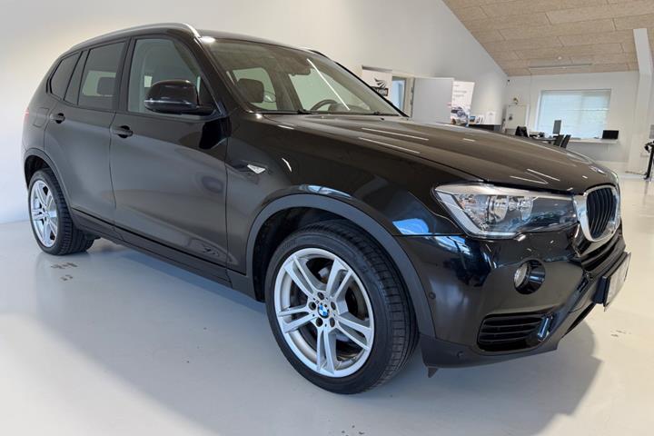Sort BMW X3 fra 2016