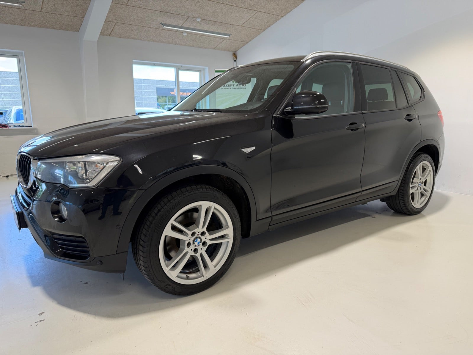 Sort BMW X3 fra 2016