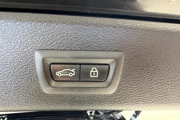 Sort BMW X3 fra 2016