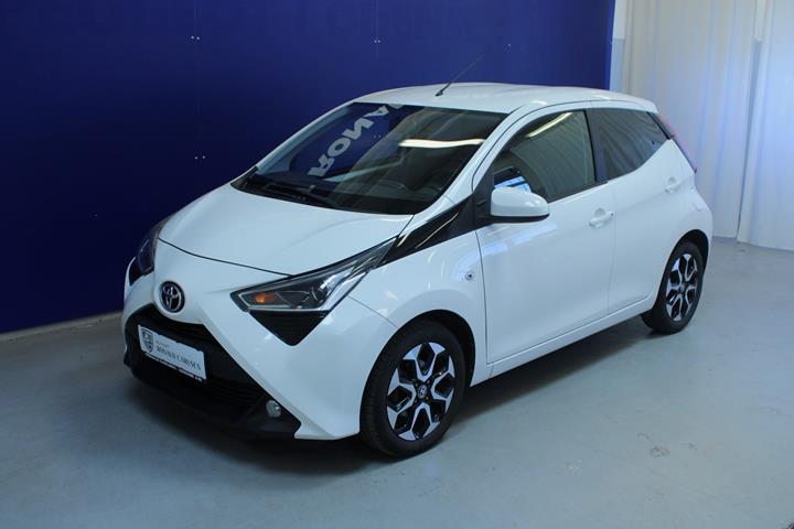 Hvid Toyota Aygo fra 2018