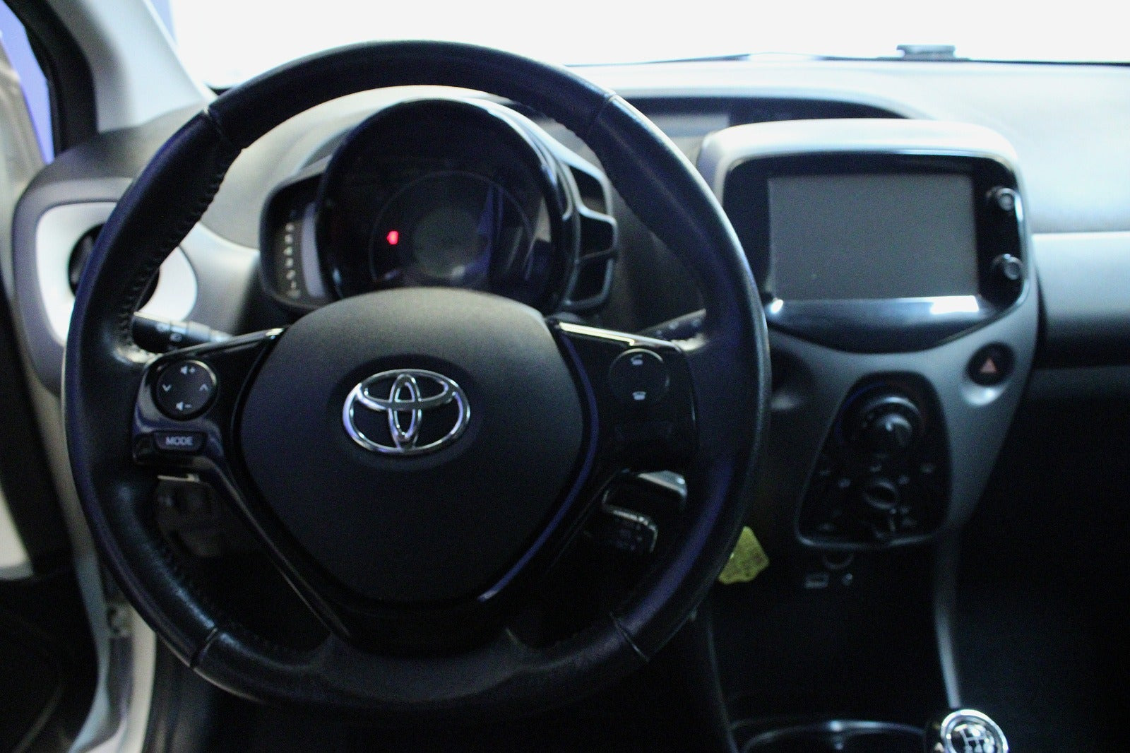Hvid Toyota Aygo fra 2018