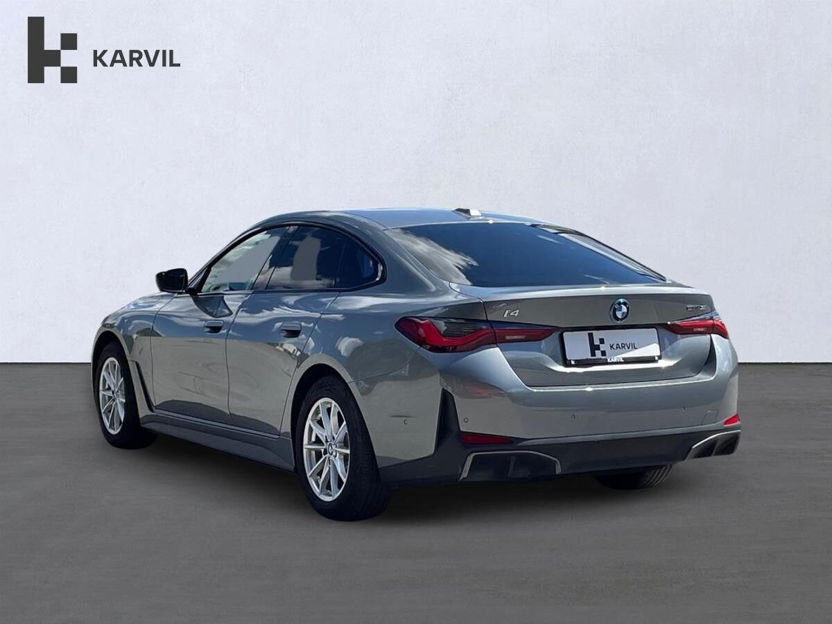 Sølv BMW i4 fra 2024