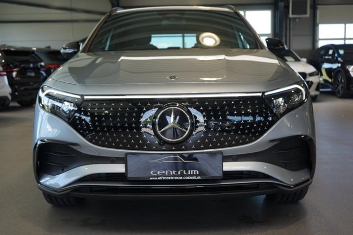 Sølv Mercedes EQA250+ fra 2025