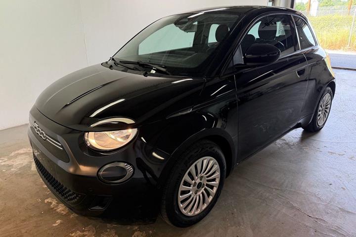 Beige Fiat 500e fra 2022