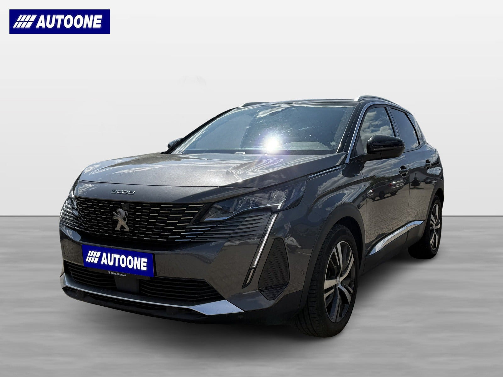 Grå Peugeot 3008 fra 2020