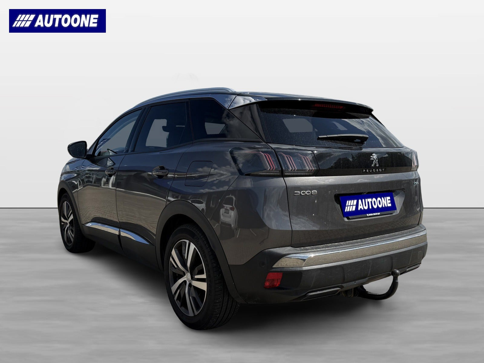 Grå Peugeot 3008 fra 2020