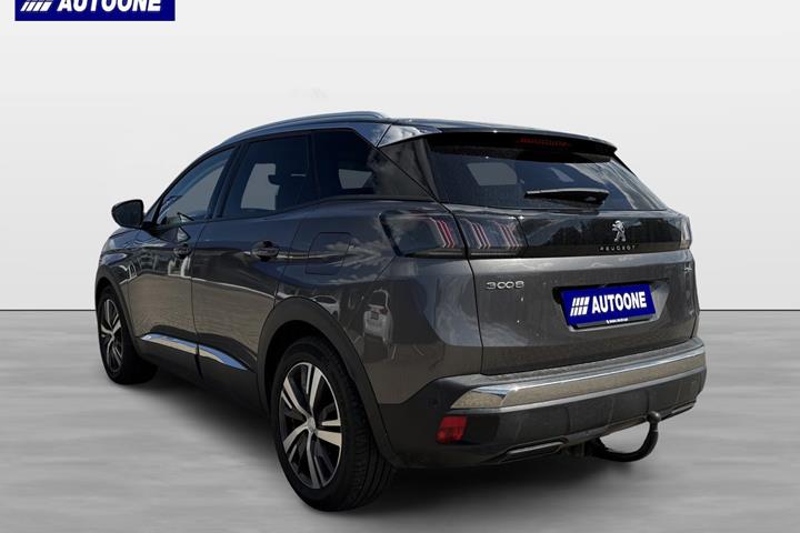 Grå Peugeot 3008 fra 2020