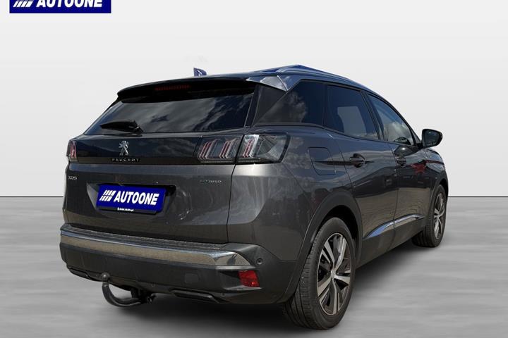 Grå Peugeot 3008 fra 2020