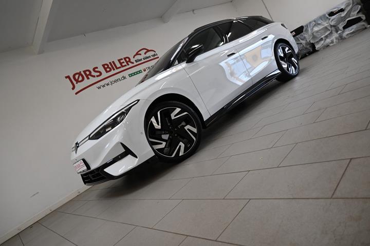 Hvid VW ID.7 fra 2026 set udefra