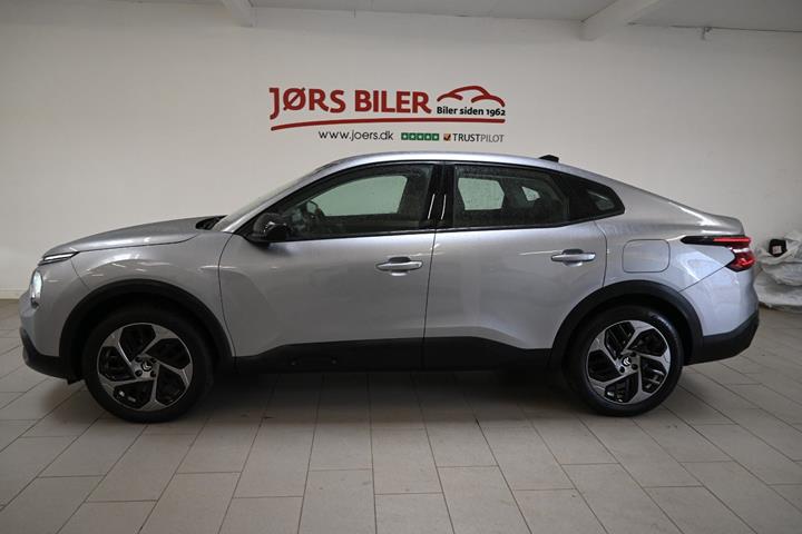 Grå Citroën C4 X fra 2023