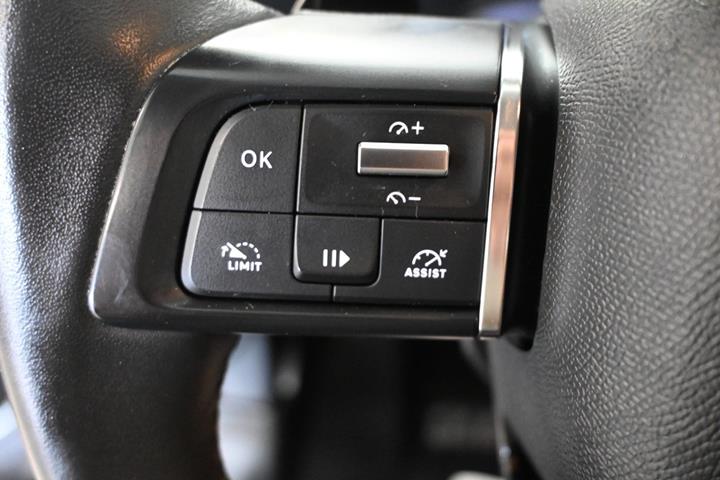 Grå Citroën C4 X fra 2023