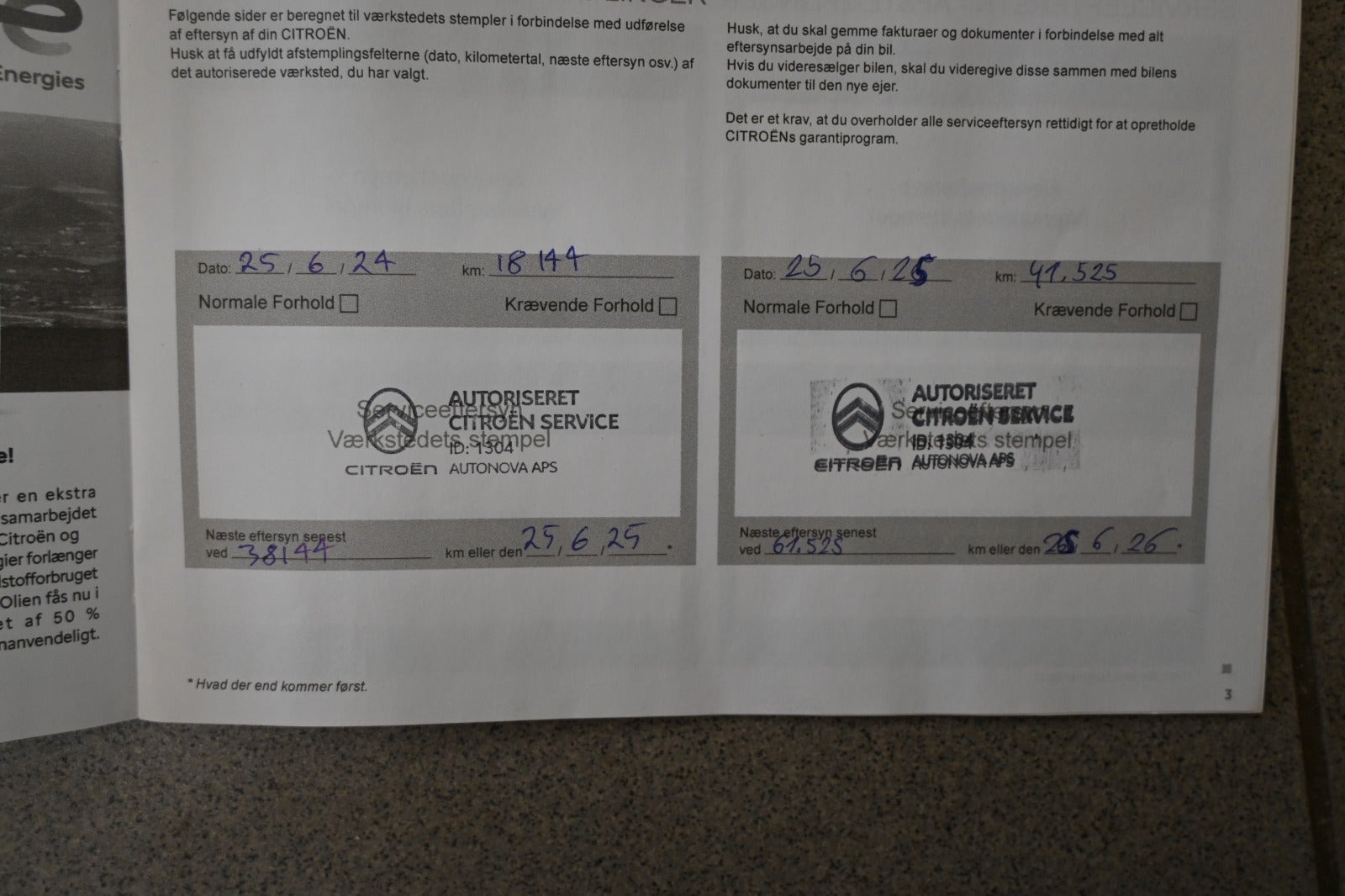 Grå Citroën C4 X fra 2023