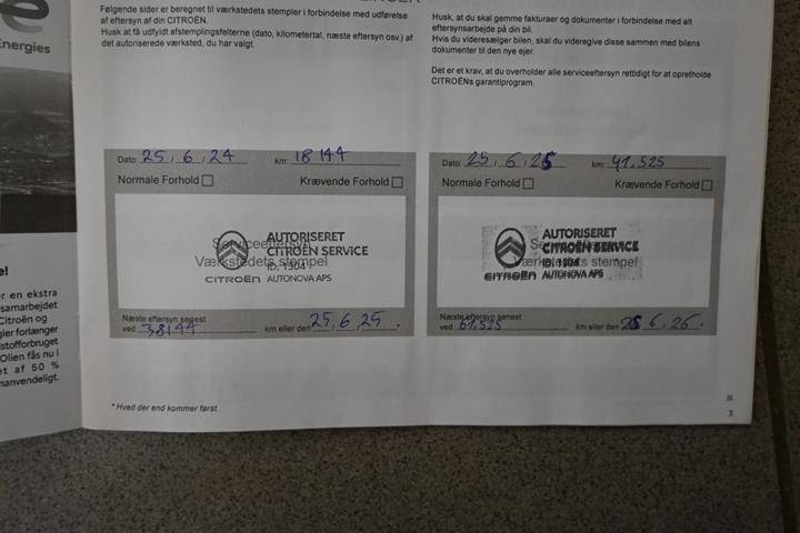 Grå Citroën C4 X fra 2023