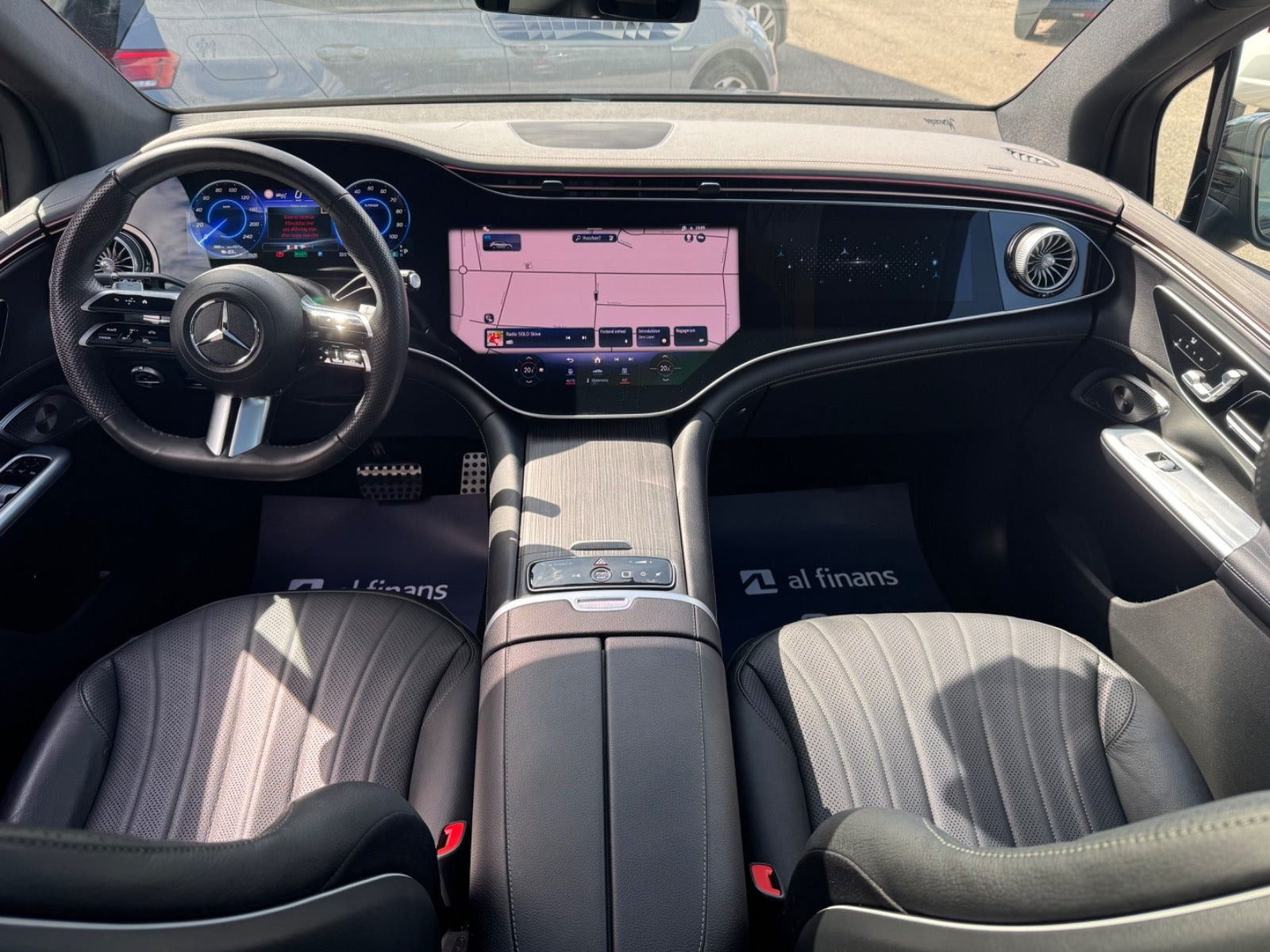 Sort Mercedes EQE350+ SUV fra 2023