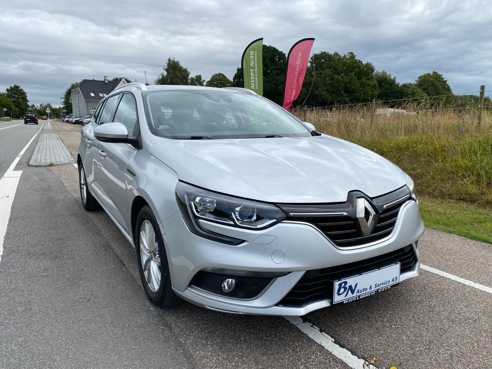Sølv Renault Megane IV fra 2020