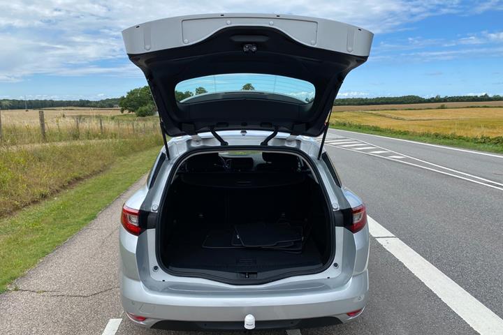 Sølv Renault Megane IV fra 2020