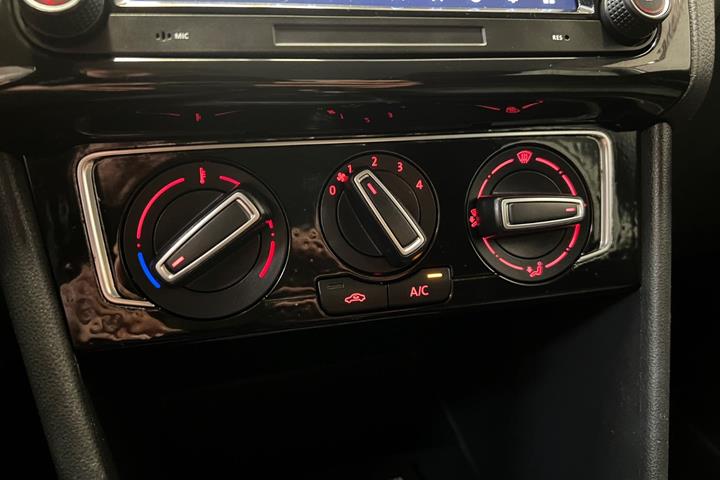 Hvid VW Polo fra 2016