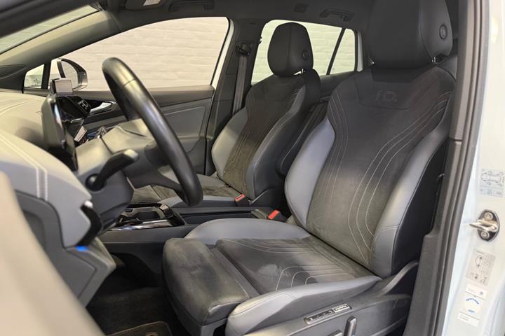 Hvid VW ID.4 fra 2023