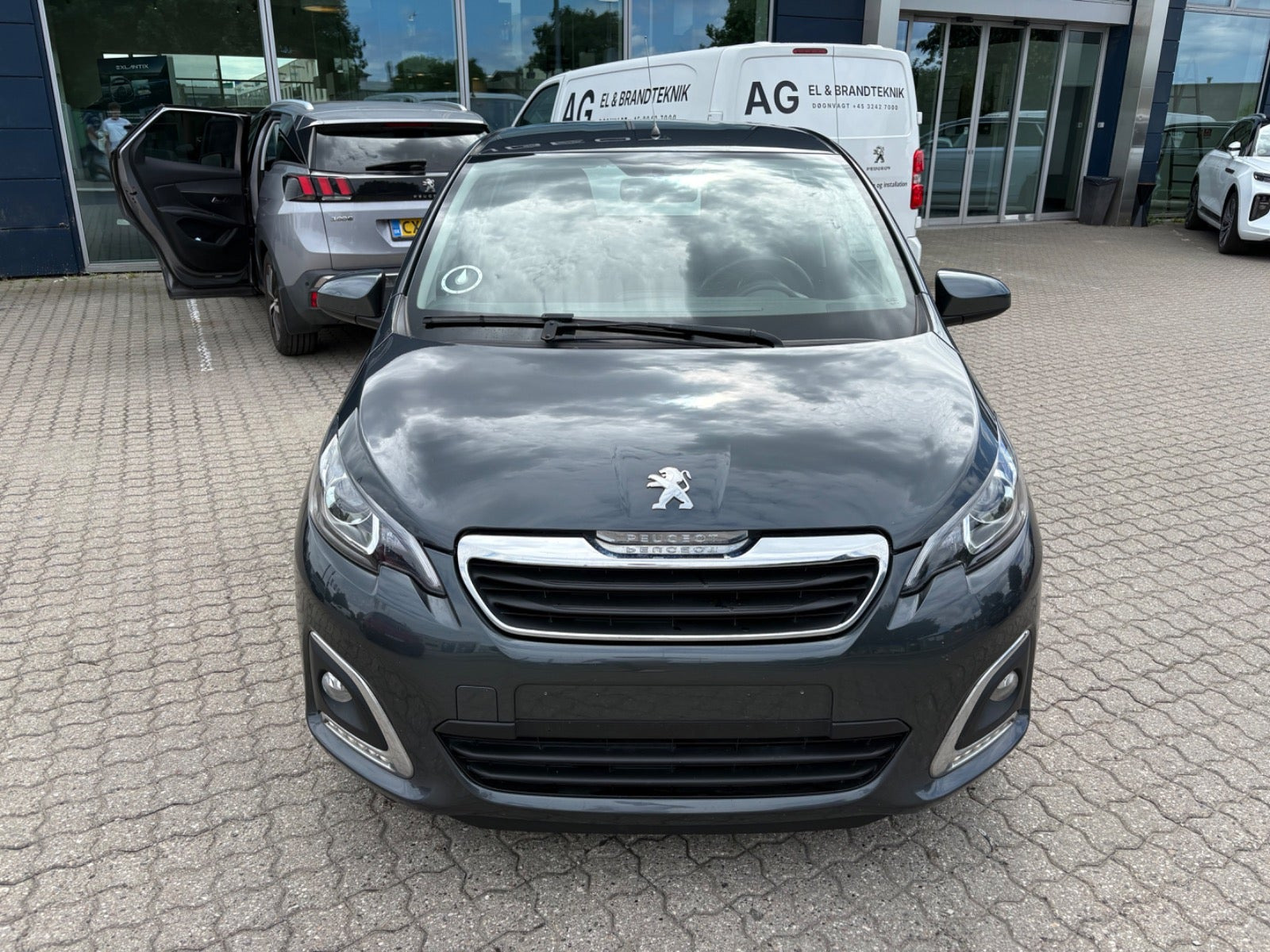 Rød Peugeot 108 fra 2020