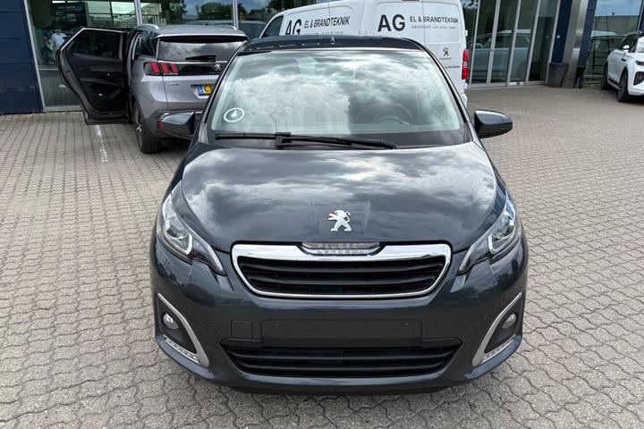 Rød Peugeot 108 fra 2020
