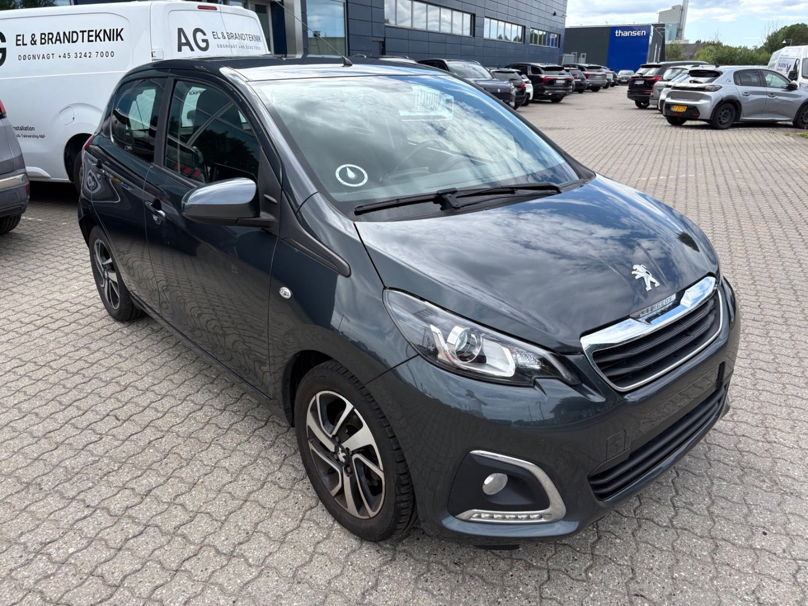 Rød Peugeot 108 fra 2020