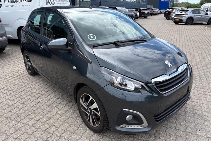 Rød Peugeot 108 fra 2020