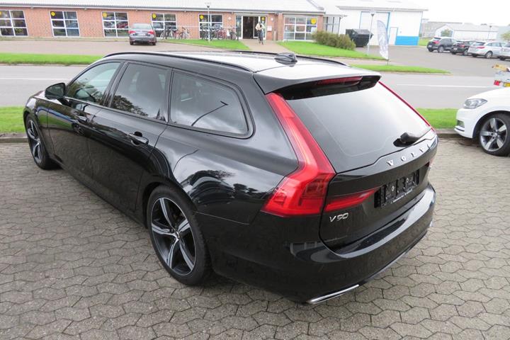 Sort Volvo V90 fra 2019