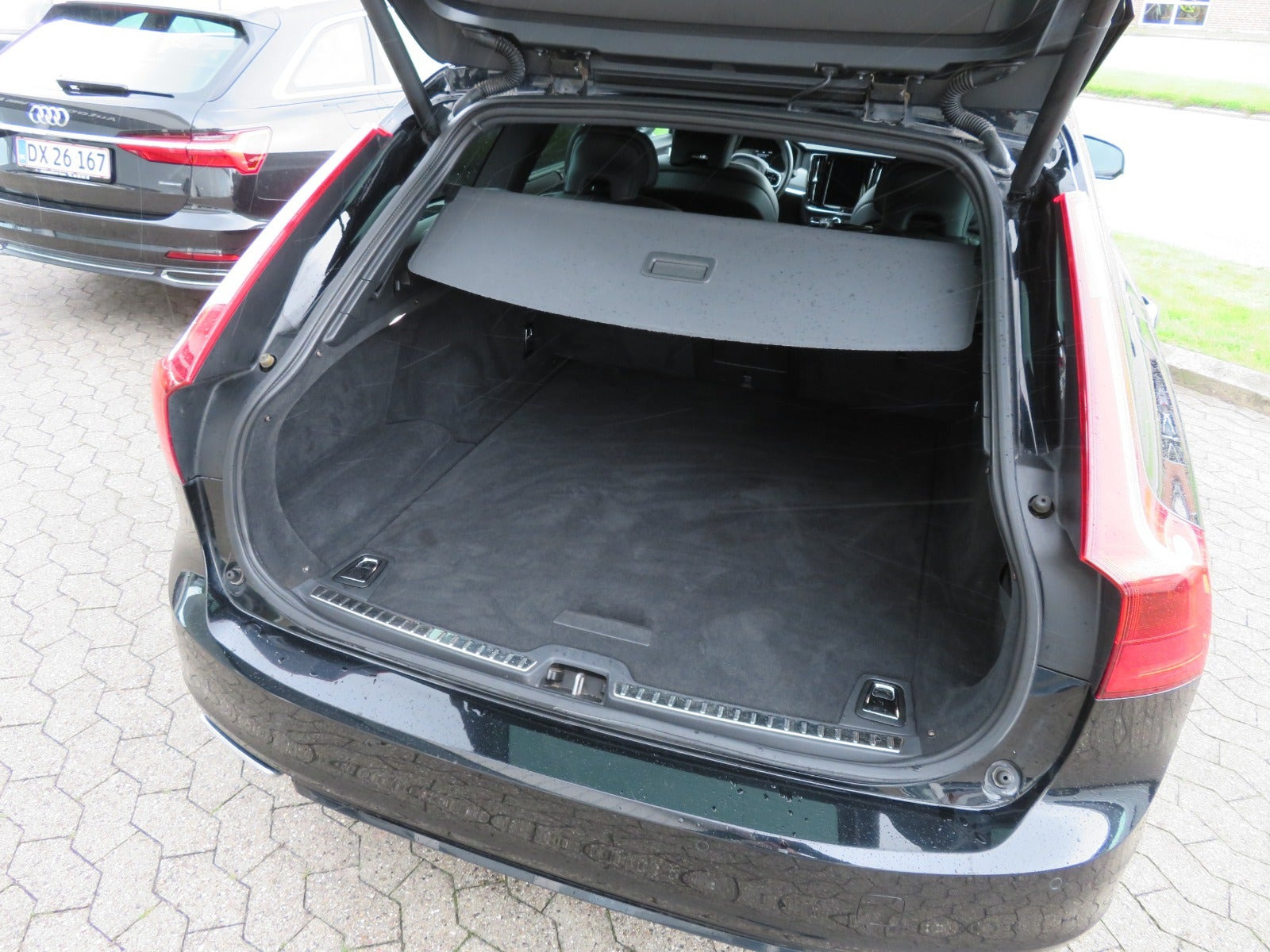 Sort Volvo V90 fra 2019