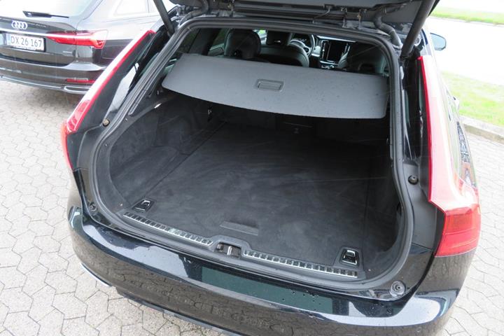 Sort Volvo V90 fra 2019