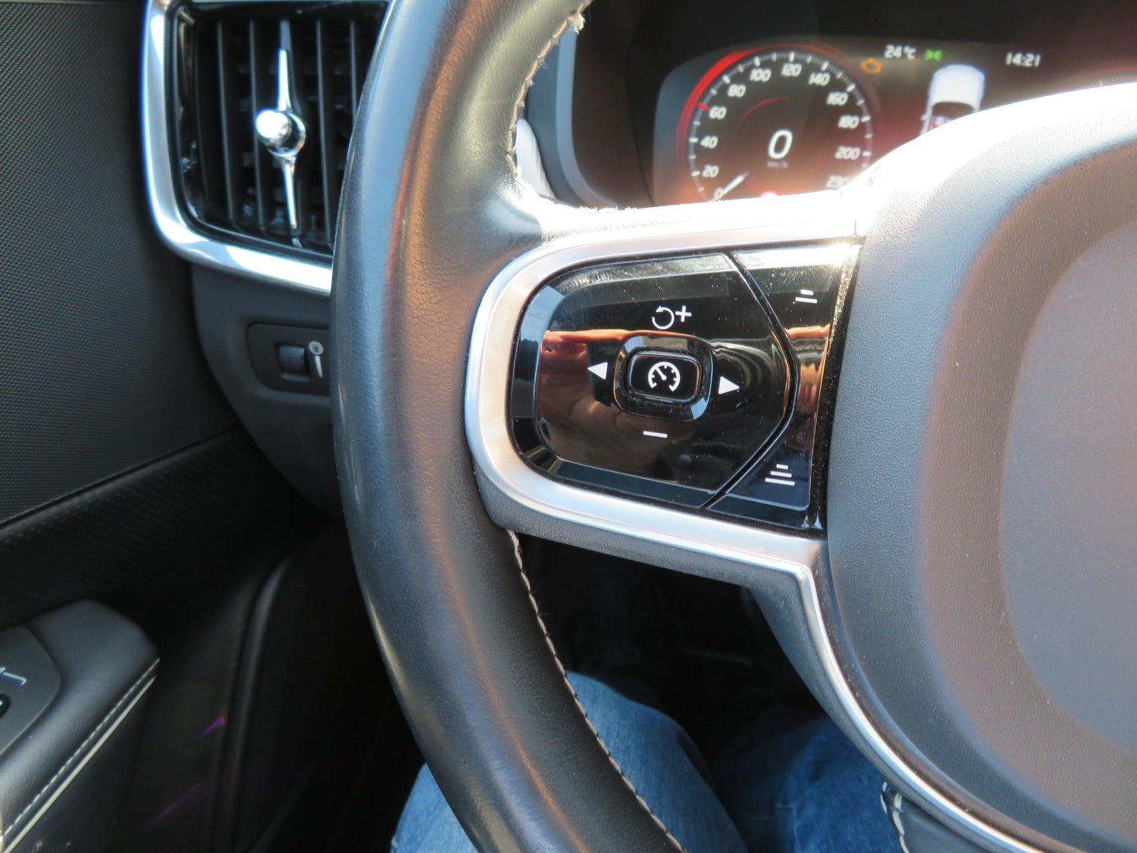 Sort Volvo V90 fra 2019