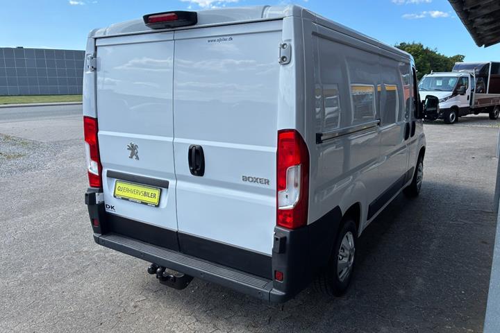 Hvid Peugeot Boxer 333 fra 2022