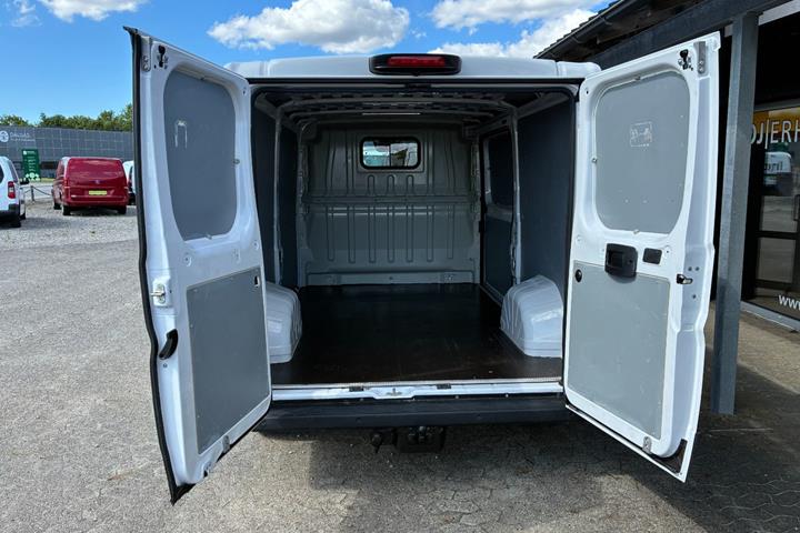 Hvid Peugeot Boxer 333 fra 2022