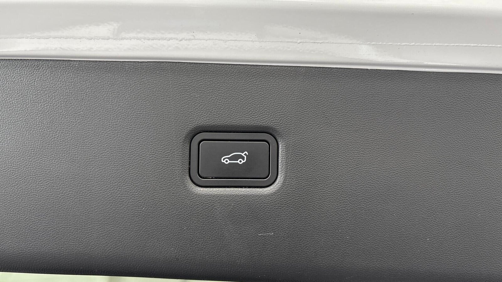 Hvid Xpeng G6 fra 2024