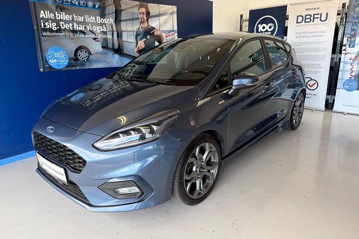 Blå Ford Fiesta fra 2020