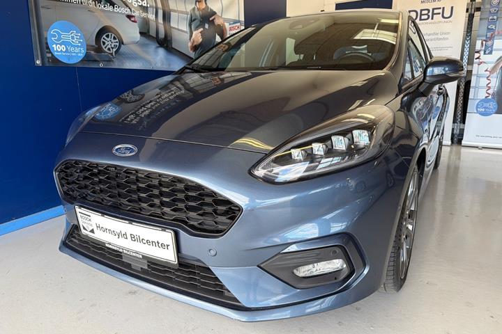 Blå Ford Fiesta fra 2020